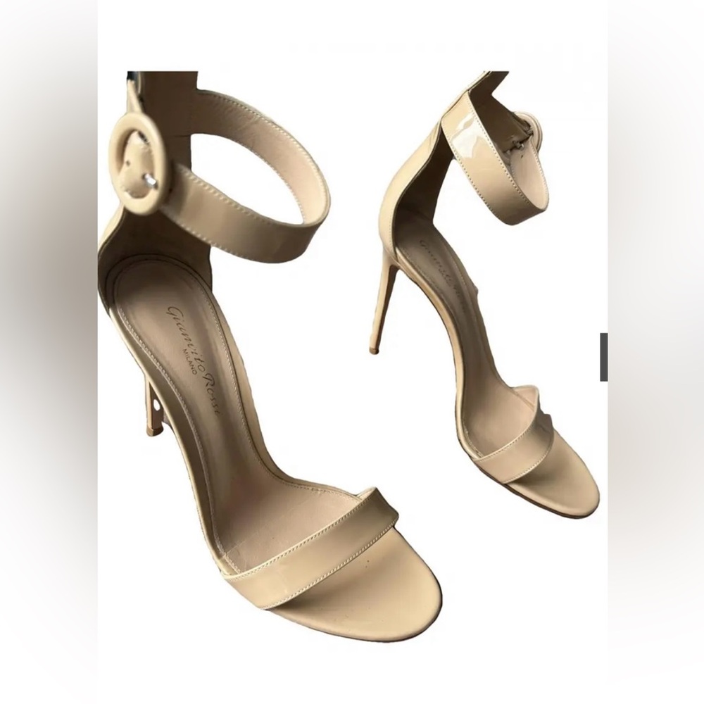 Gianvito Rossi Portofino patent leather sandals